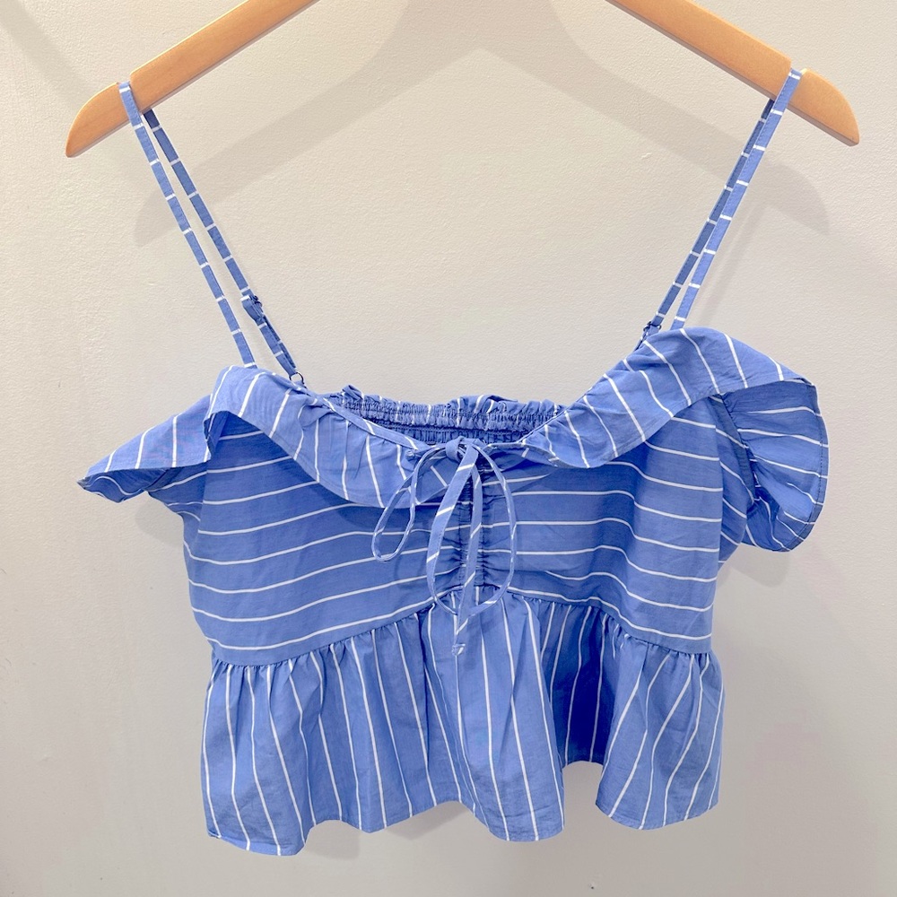 Worn once! Ruffled tank